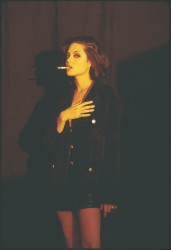 Анджелина Джоли (Angelina Jolie)   Silver Top Photoshoot (13xHQ) 1ce748508444653