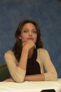 Анджелина Джоли (Angelina Jolie) Beyond Borders press conference (2003) 69adb3508458327