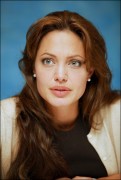 Анджелина Джоли (Angelina Jolie) Beyond Borders press conference (2003) 8b74d7508455625