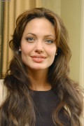 Анджелина Джоли (Angelina Jolie) Beyond Borders press conference (2003) B2a7a2508458478
