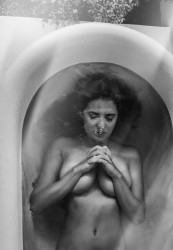 http://thumbnails115.imagebam.com/51067/5fd872510667492.jpg