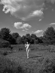 http://thumbnails115.imagebam.com/51153/a01db2511522418.jpg
