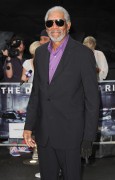 Морган Фриман (Morgan Freeman) The Dark Knight Rises European Premiere in London, 18.07.2012 - 45xHQ 83ec36512942544