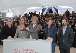 Брэд Питт (Brad Pitt) 65th Annual Cannes Film Festival 22.05.2012 (149xHQ) 3f20bf517190419