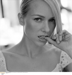 Наоми Уоттс (Naomi Watts) Tim Bauer Photoshoot - 54xHQ 36aeb4518167483