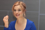 Элисон Судол (Alison Sudol) 'Fantastic Beasts And Where To Find Them' Press Conference (New York, 06.11.2016) Ffa2c4518204803