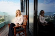 Джиллиан Андерсон (Gillian Anderson) 'Johnny English Reborn' Photocall in Sydney (05.09.11) (13xHQ) C68104518336402