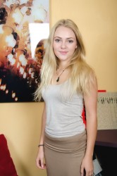 Анна София Робб (AnnaSophia Robb) Birdie Thompson photoshoot (1xHQ) 9c97ee518645788