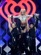 Бритни Спирс (Britney Spears) Performing At 102.7 KIIS FM's Jingle Ball In Los Angeles, 02.12.2016 - 149xHQ 1867b4518668500