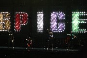 Spice Girls концертное выступление 7d25bb518827967