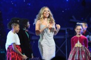 Мэрайя Кэри (Mariah Carey) Christmas Show at Beacon Theatre, 12.05.2016 (29xНQ) 99537b519187348
