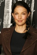Эшли Джадд (Ashley Judd) Jeff Vespa Studio Portraits (9xHQ) 49f00d519226975