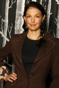 Эшли Джадд (Ashley Judd) Jeff Vespa Studio Portraits (9xHQ) Fba43b519226984