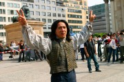 Джеки Чан (Jackie Chan) 06.05.2003 в Берлине показ фильма "Вокруг света за 80 дней" (27xHQ) Cdb2d2519261820
