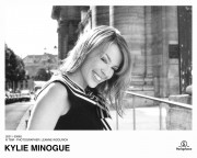 Кайли Миноуг (Kylie Minogue) Leanne Woolrich Photoshoot 2001 (10xHQ) 73995a519364083
