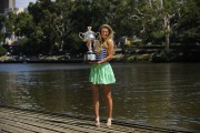 Виктория Азаренко (Victoria Azarenka) Australian Open Champion Photocall (Melbourne, 29.01.2012) (60xHQ) 092fab519771777
