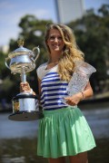 Виктория Азаренко (Victoria Azarenka) Australian Open Champion Photocall (Melbourne, 29.01.2012) (60xHQ) 35a831519770736