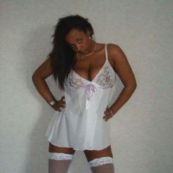 Photo amateur de sexe 8084 – 1 Click 2 Sets – Kiara´s Big Natural Saggy Boobs & Horny Asian Teen Mitzuni *MUSTSEE*